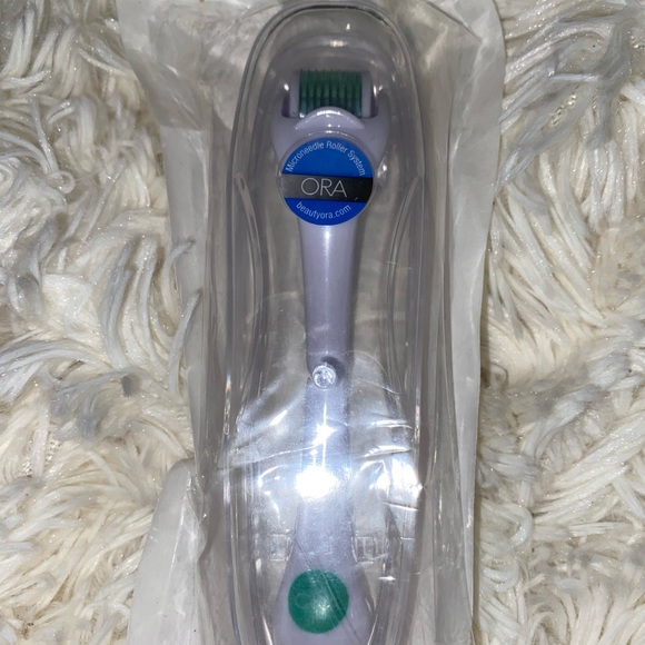 NEW✨ Ora Microneedle Roller System - Picture 3 of 4
